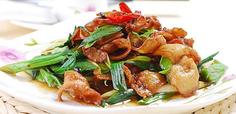 快炒菜圆白菜干煸回锅肉怎么做?