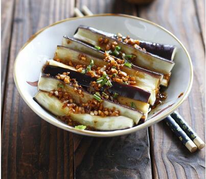 开胃下饭的蒜蓉蒸茄子怎么做？