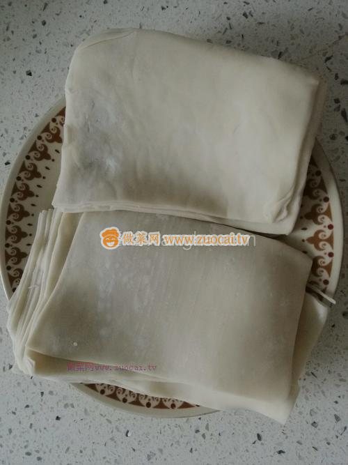 暖胃海鲜豌豆苗馄饨的做法