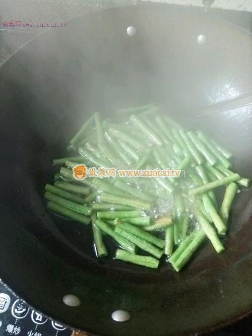 茄子烧豆角的做法