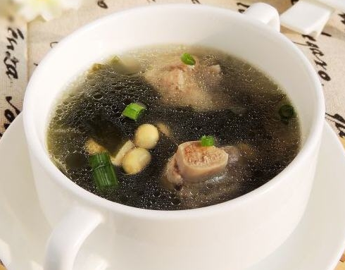 萝卜海带排骨汤