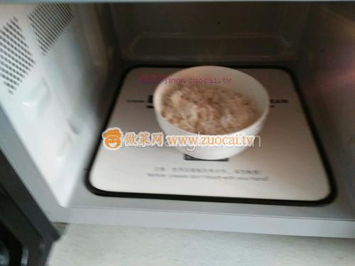 肉松火腿饭团的做法