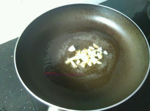 洋葱青椒牛肉丁的做法