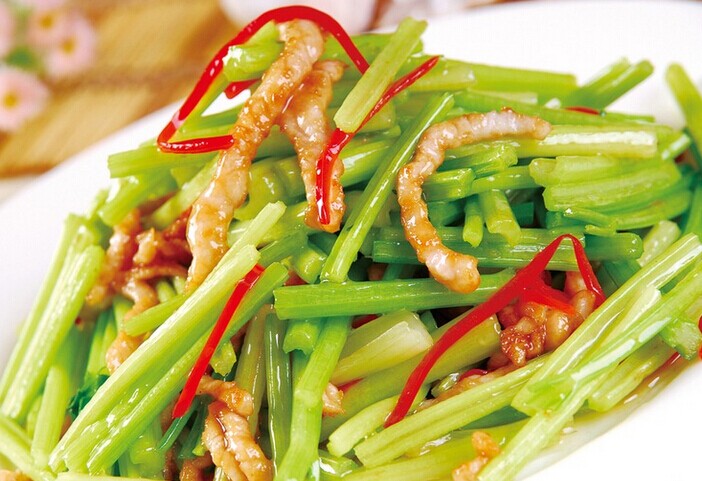 芹菜炒肉丝,芹菜炒肉丝的做法