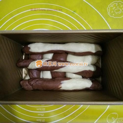 双色吐司的做法