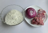 洋葱牛肉饼的做法步骤1