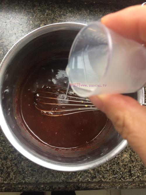 松软的巧克力布郎尼蛋糕的做法