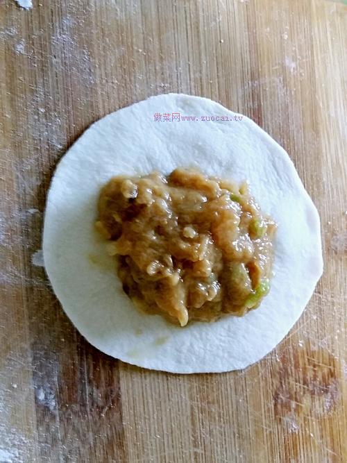 香菇鸡肉锅贴的做法