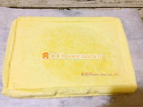 蓝莓蛋糕卷的做法