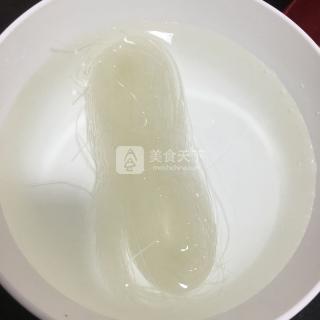 蒜蓉粉丝蒸娃娃菜的做法步骤：1