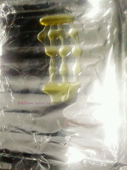 葱香烤肠面包的做法