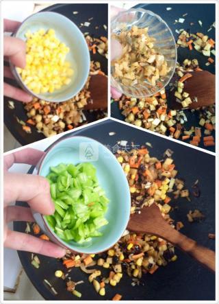香菇土豆什锦蛋炒饭的做法步骤：13