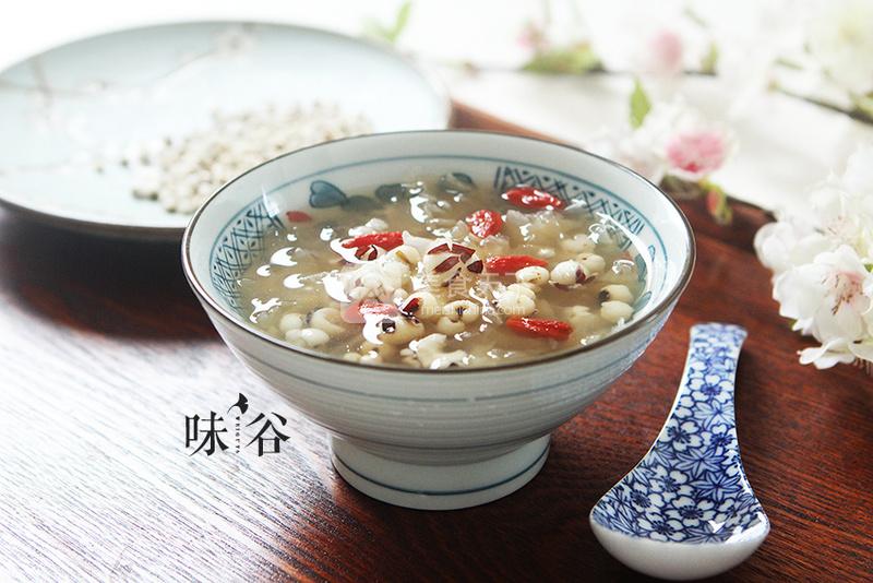 芡实薏米银耳羹的做法