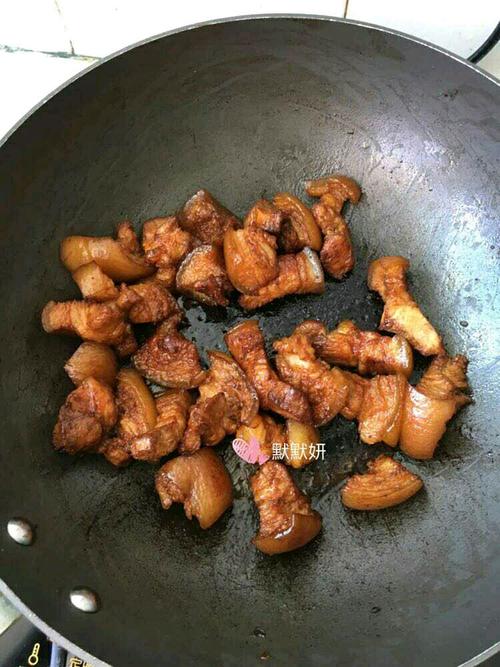 肘子肉焖黄豆的做法