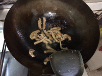 黄瓜花爆猪颈柳的做法步骤6