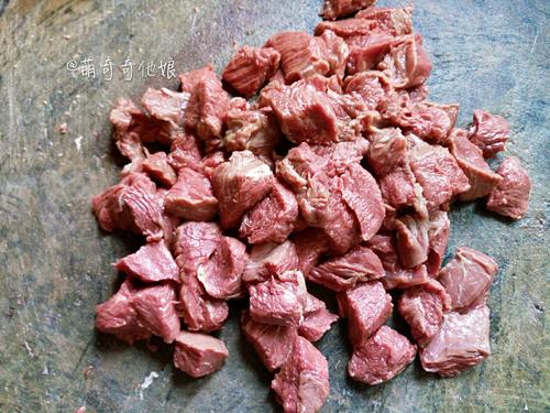 酱爆牛肉粒的做法