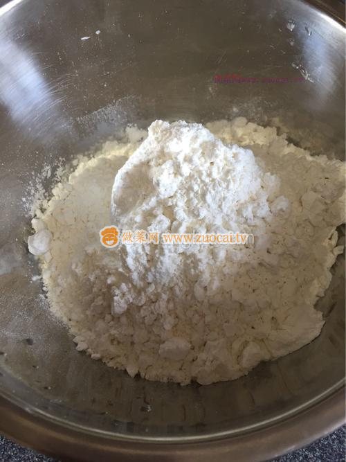 玫瑰腐乳葱花烫面饼的做法
