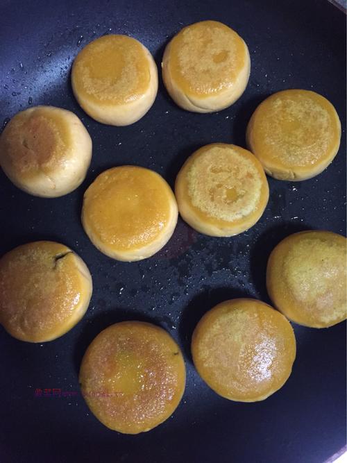 南瓜糯米芝麻饼的做法