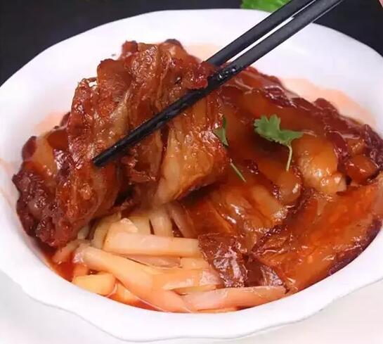肥而不腻的客家菜子姜扣肉怎么做？