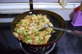 酱香杏鲍菇肉片的做法步骤：8