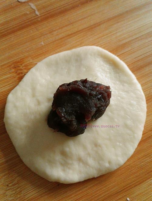 红豆沙小餐包的做法