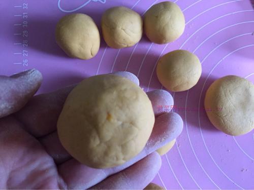 南瓜糯米芝麻饼的做法