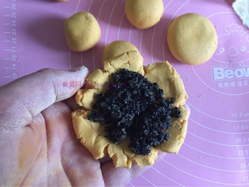 南瓜糯米芝麻饼的做法