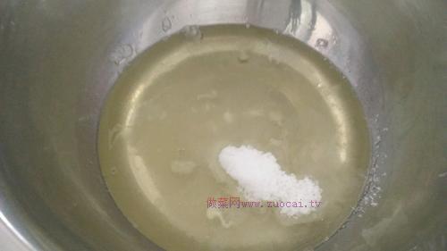 花样巧克力蛋糕卷的做法