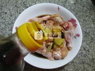 炸酱油鸡翅根的做法步骤：3