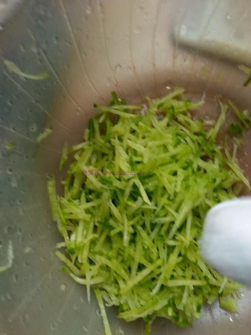 青萝卜丝鸡蛋饼的做法