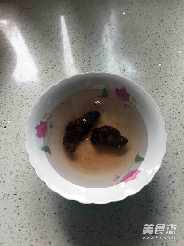生地炖猪蹄的做法