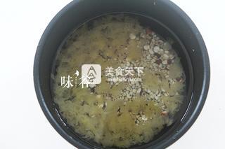 芡实薏米银耳羹的做法步骤：4