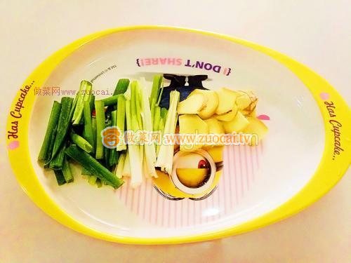 鲫鱼豆腐海鲜菇汤的做法