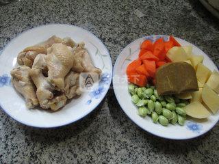 咖喱什锦鸡翅根 的做法步骤：1