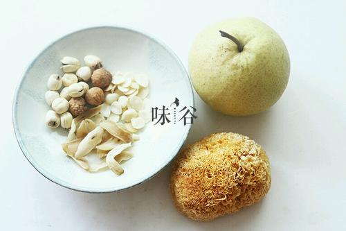 银耳雪梨的做法