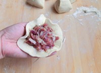 洋葱牛肉饼的做法步骤7