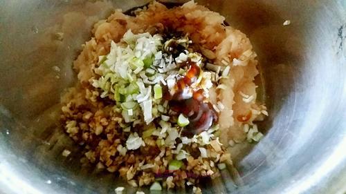 香菇鸡肉锅贴的做法