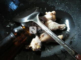 咖喱白菜鸡翅根 的做法步骤：3