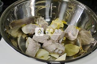 玉米炖排骨的做法步骤:6