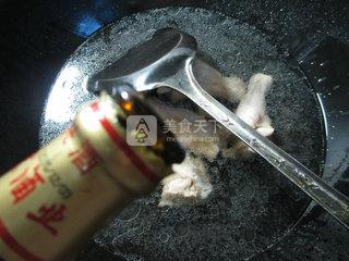咖喱鸡翅根煮粉丝的做法步骤：4