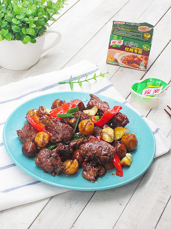 板栗炖鸭肉