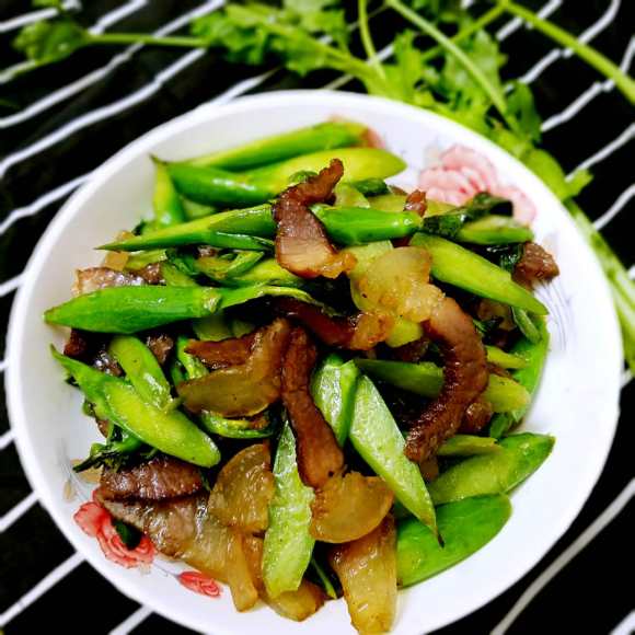 芥兰炒腊肉
