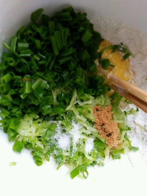 青萝卜丝鸡蛋饼的做法