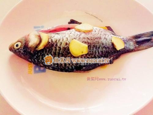 鲫鱼豆腐海鲜菇汤的做法