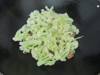 花菜焖鸡翅的做法步骤8