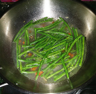 嘎嘎多牦牛肉酱豇豆的做法步骤：7
