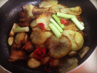 腊肉干锅土豆片的做法步骤13