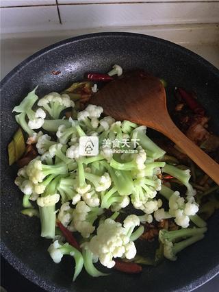 干煸有机菜花的做法步骤:7