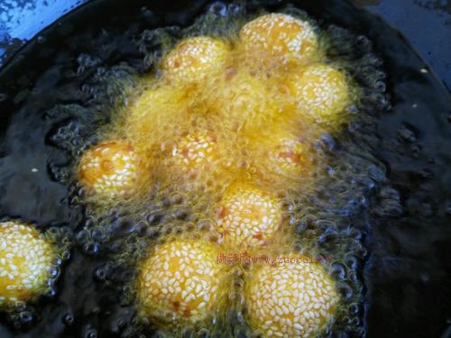 黄金球～南瓜芝麻球的做法