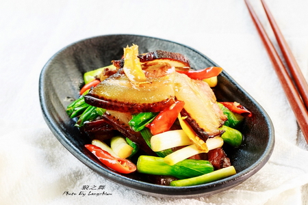 蒜苗炒腊肉的做法